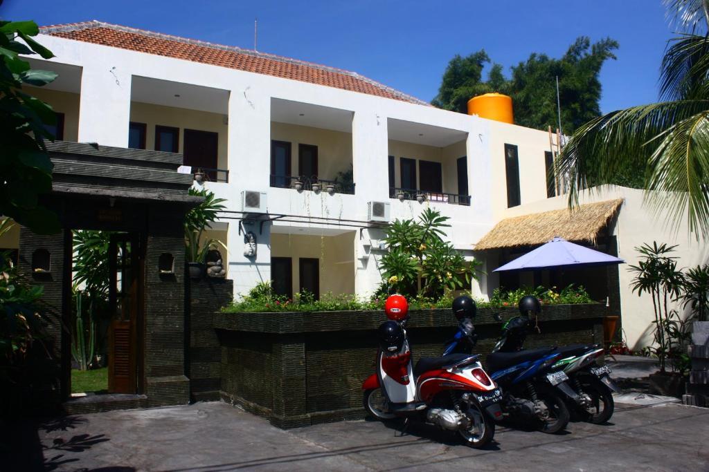 Grand Bimasena Hotel Legian  Exterior photo