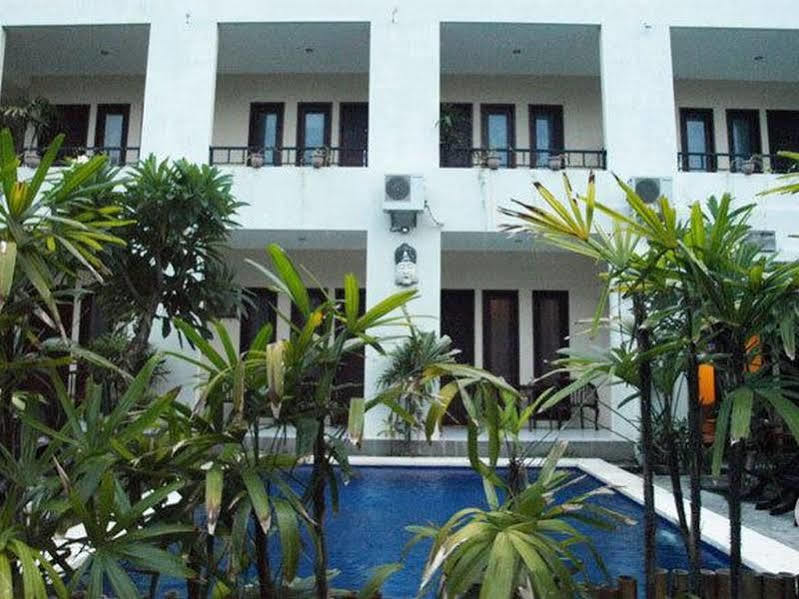 Grand Bimasena Hotel Legian  Exterior photo